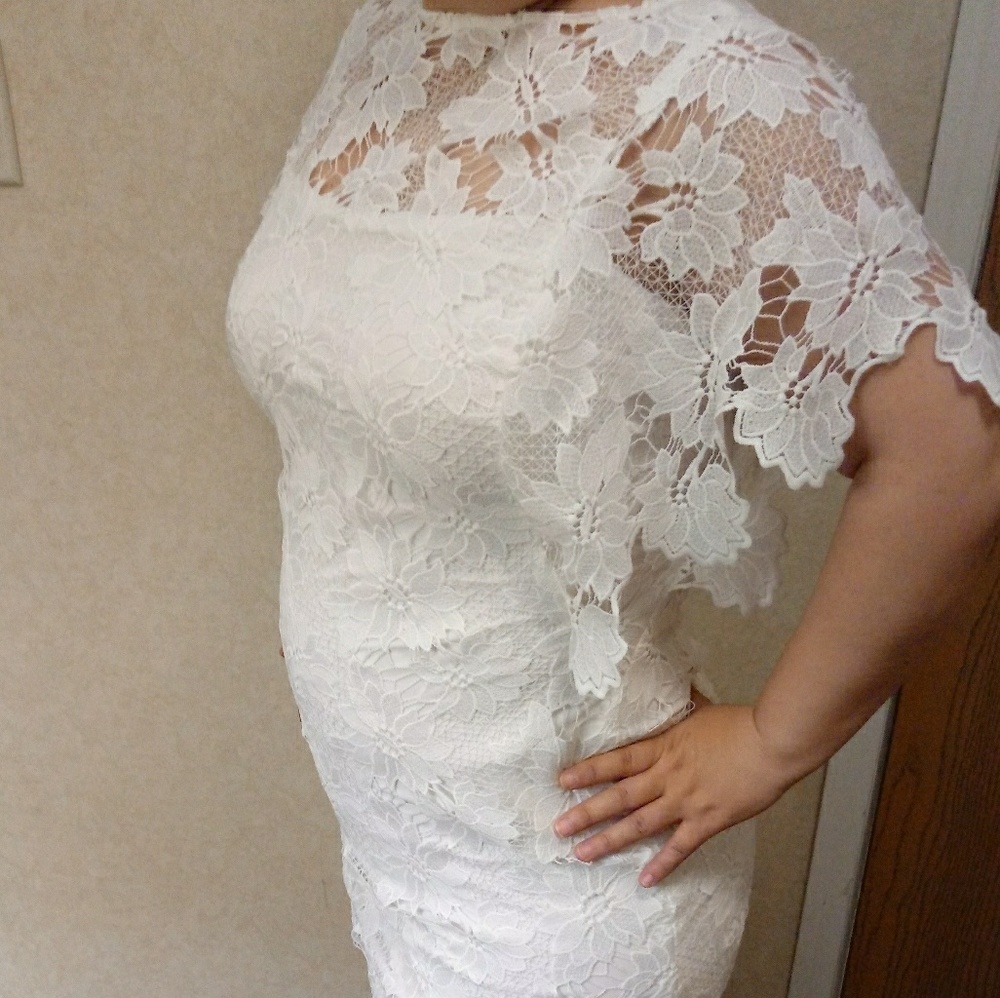 Beautiful white lace Ralph Lauren dress